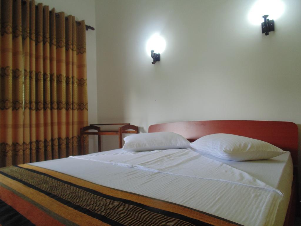 White Eagle Hotel Сигирия Номер фото