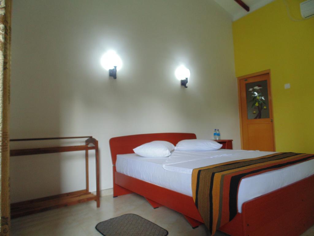 White Eagle Hotel Сигирия Номер фото